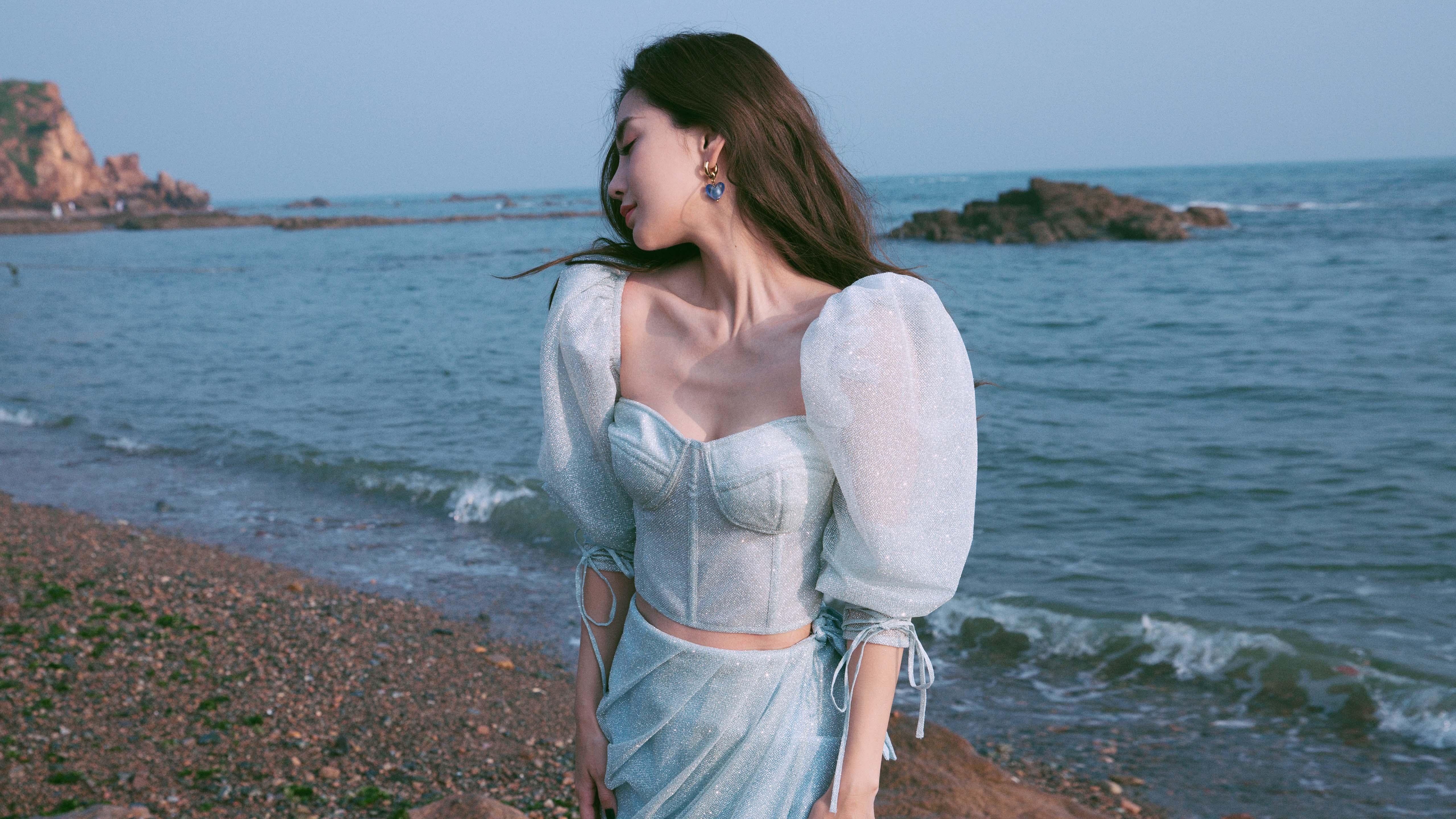 田径多项世界纪录被刷新，包括女子跳高、男子撑杆跳高、女子1500米、男子3000米和女子马拉松等项目。